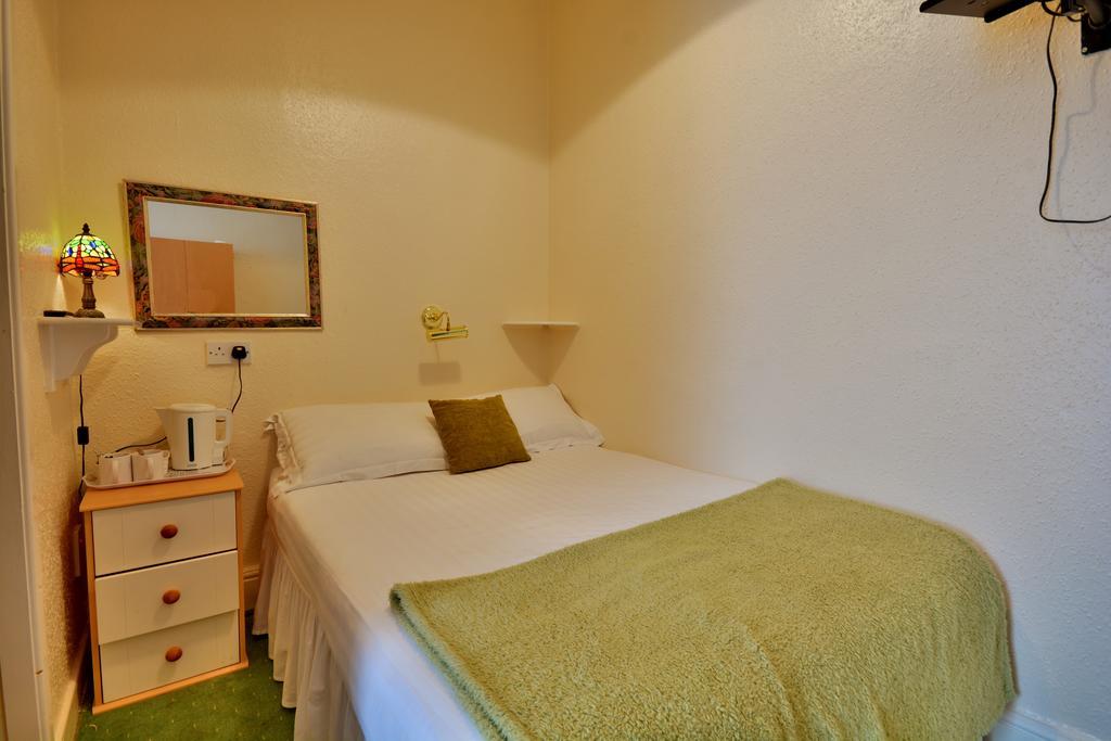 بلاكبول Barrons Hotel المظهر الخارجي الصورة